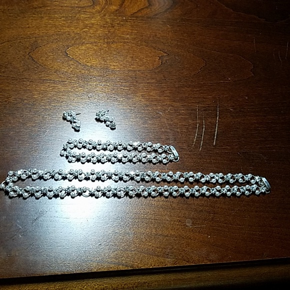 Vintage Formal jewelry set - Picture 4 of 8